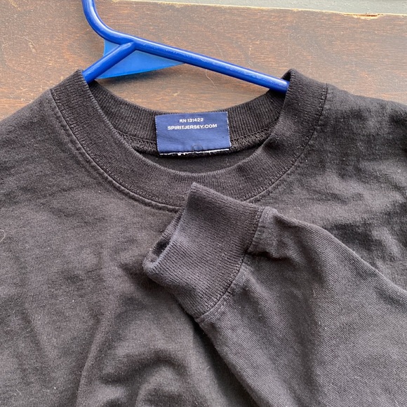 Like new Cirque du Soleil jersey - Picture 5 of 6